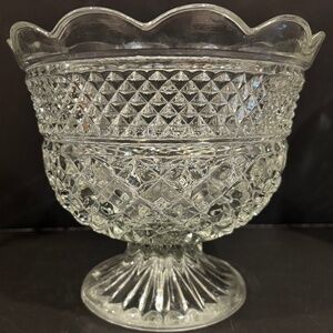 Vtg Anchor Hocking "Wexford" Pedestal Bowl - Clear 7"